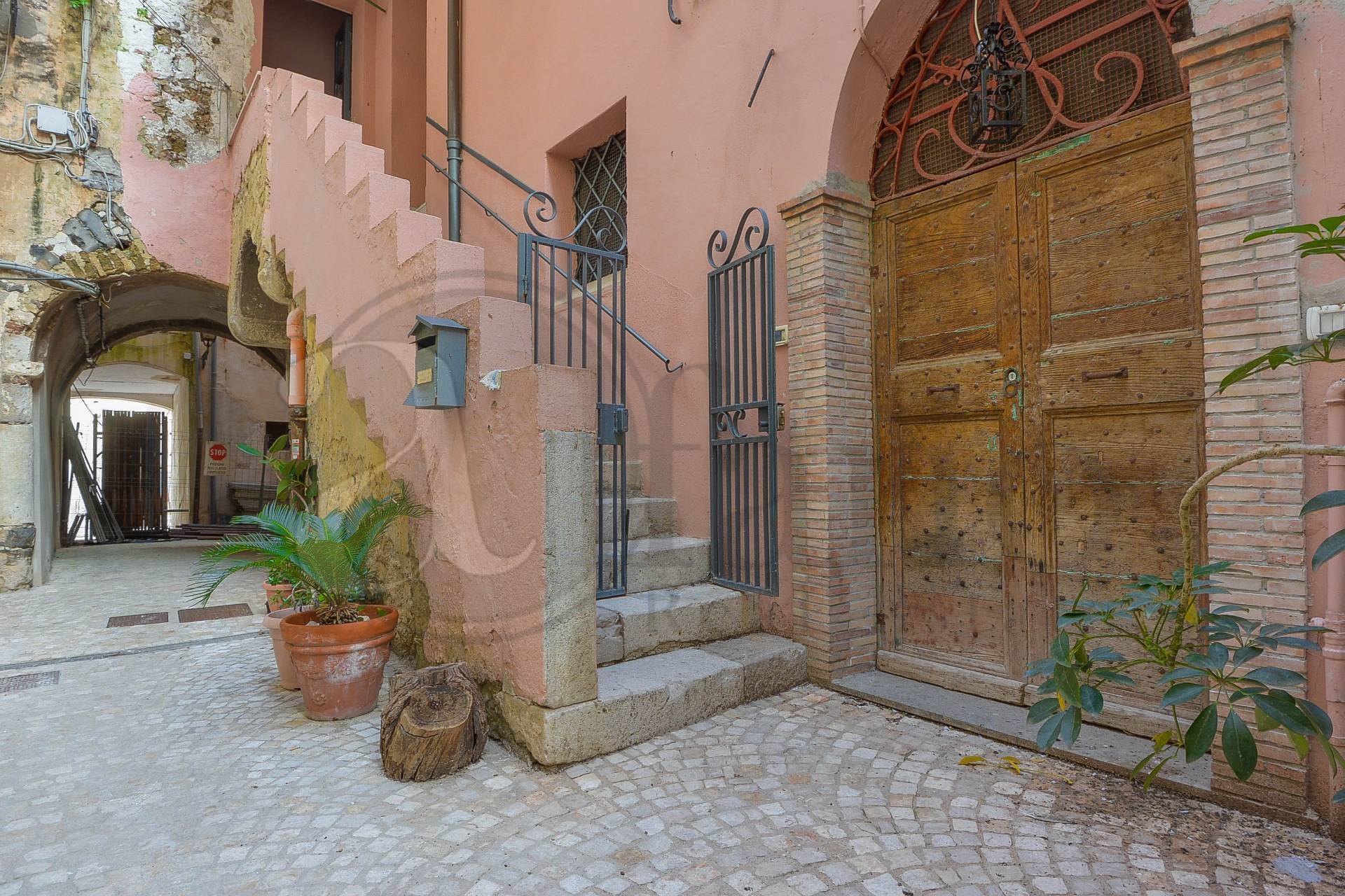 Appartamento in vendita a Terracina, 8 locali, prezzo € 425.000 | PortaleAgenzieImmobiliari.it