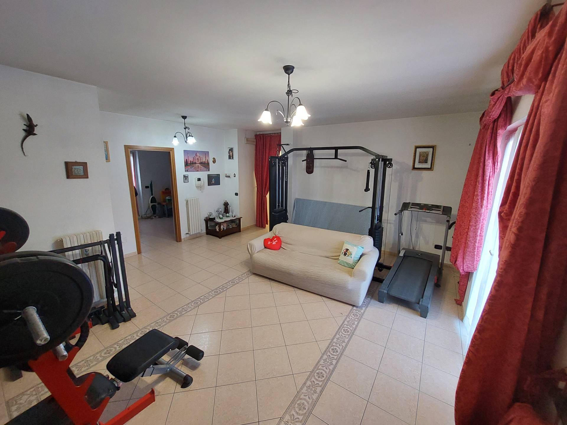 Appartamento in vendita a Roccafluvione, 7 locali, prezzo € 190.000 | CambioCasa.it