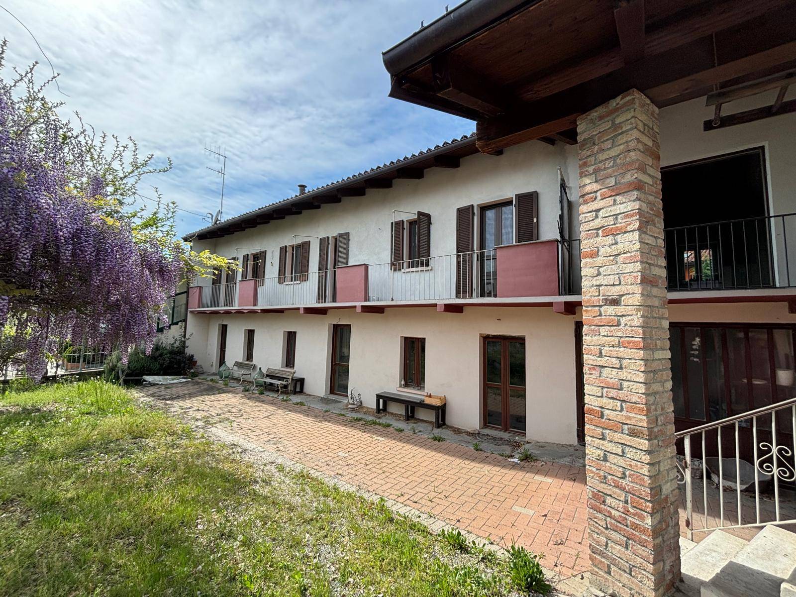 Villa Bifamiliare in vendita a Bra, 7 locali, prezzo € 285.000 | PortaleAgenzieImmobiliari.it