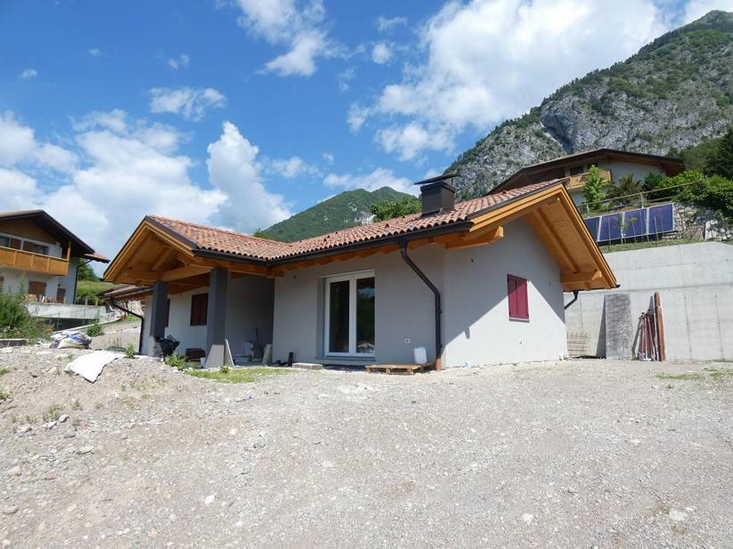 Villa in vendita a Stenico, 4 locali, prezzo € 500.000 | CambioCasa.it
