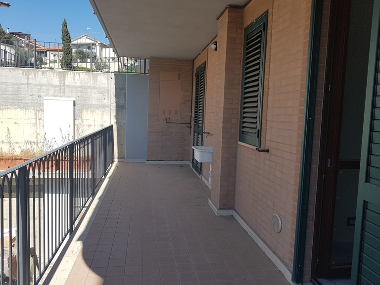 Appartamento in vendita a Spoltore, 3 locali, zona Località: CENTRO, prezzo € 95.000 | PortaleAgenzieImmobiliari.it