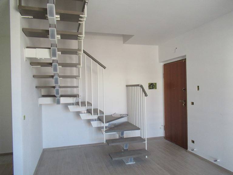 Appartamento in vendita a Spoltore, 6 locali, zona Località: CENTRO, prezzo € 172.000 | PortaleAgenzieImmobiliari.it