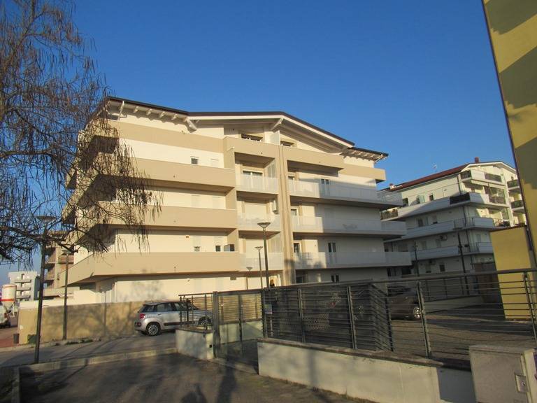 Appartamento in vendita a San Giovanni Teatino, 3 locali, zona Località: zonacommerciale, prezzo € 145.000 | PortaleAgenzieImmobiliari.it