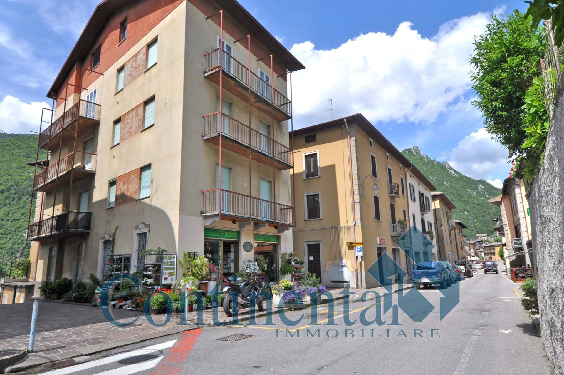 Appartamento in vendita a Piazza Brembana, 3 locali, prezzo € 39.900 | PortaleAgenzieImmobiliari.it