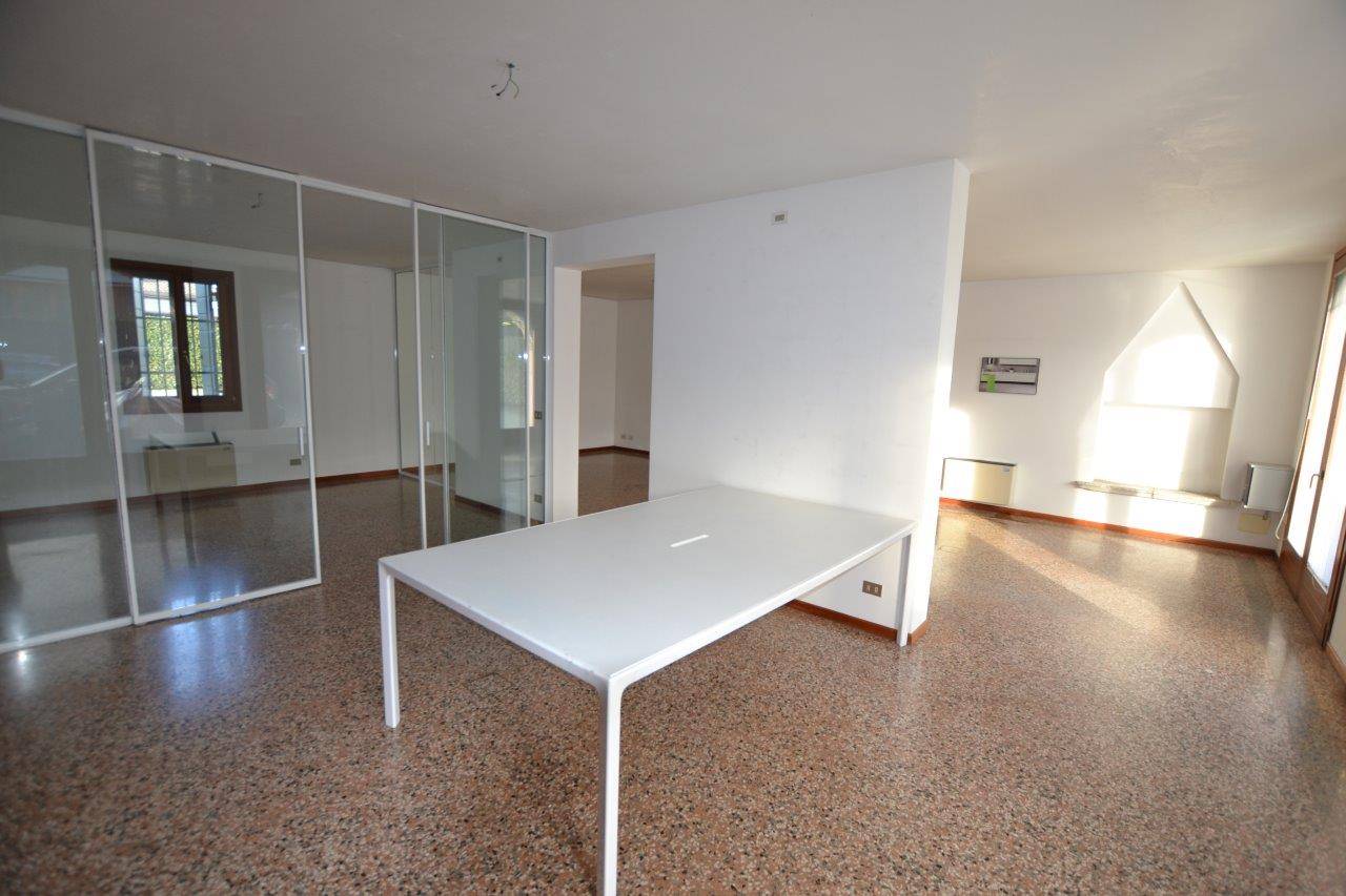 Ufficio / Studio in affitto a Treviso