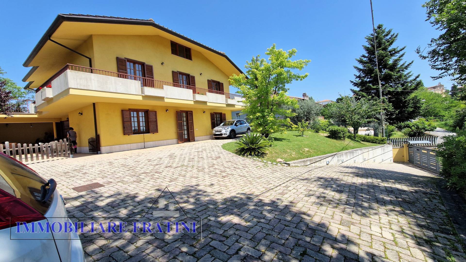 Villa Bifamiliare in vendita a Sant'Omero, 9 locali, prezzo € 380.000 | PortaleAgenzieImmobiliari.it