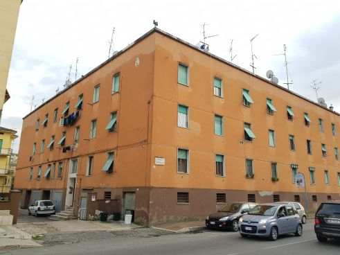 Appartamento in vendita a Colleferro, 3 locali, zona Località: C.SOGARIBALDI, prezzo € 62.000 | CambioCasa.it