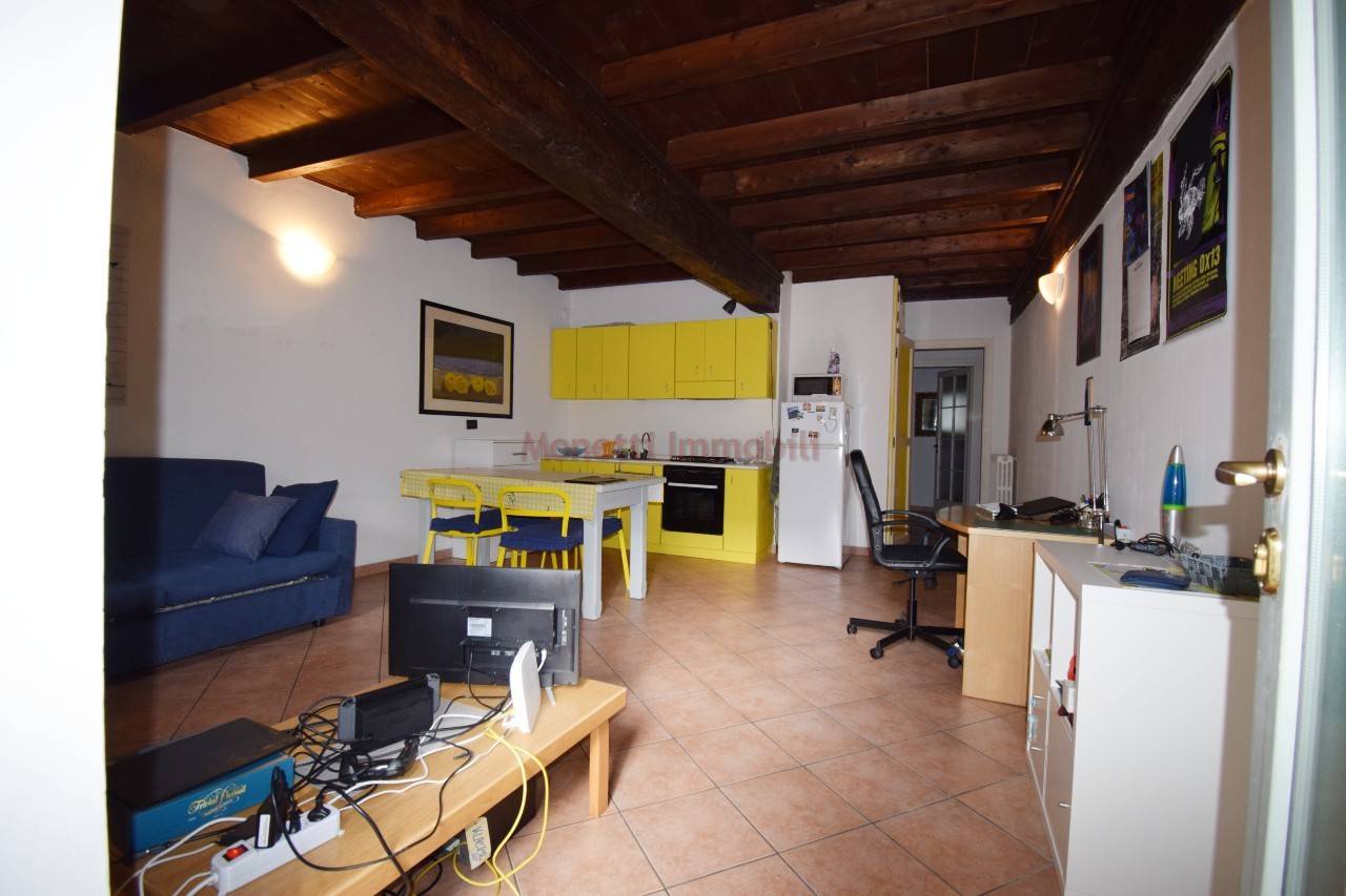 Appartamento in affitto a Pinerolo, 2 locali, prezzo € 380 | PortaleAgenzieImmobiliari.it