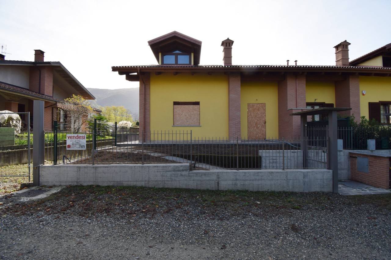 Villa a Villar Perosa in Vendita