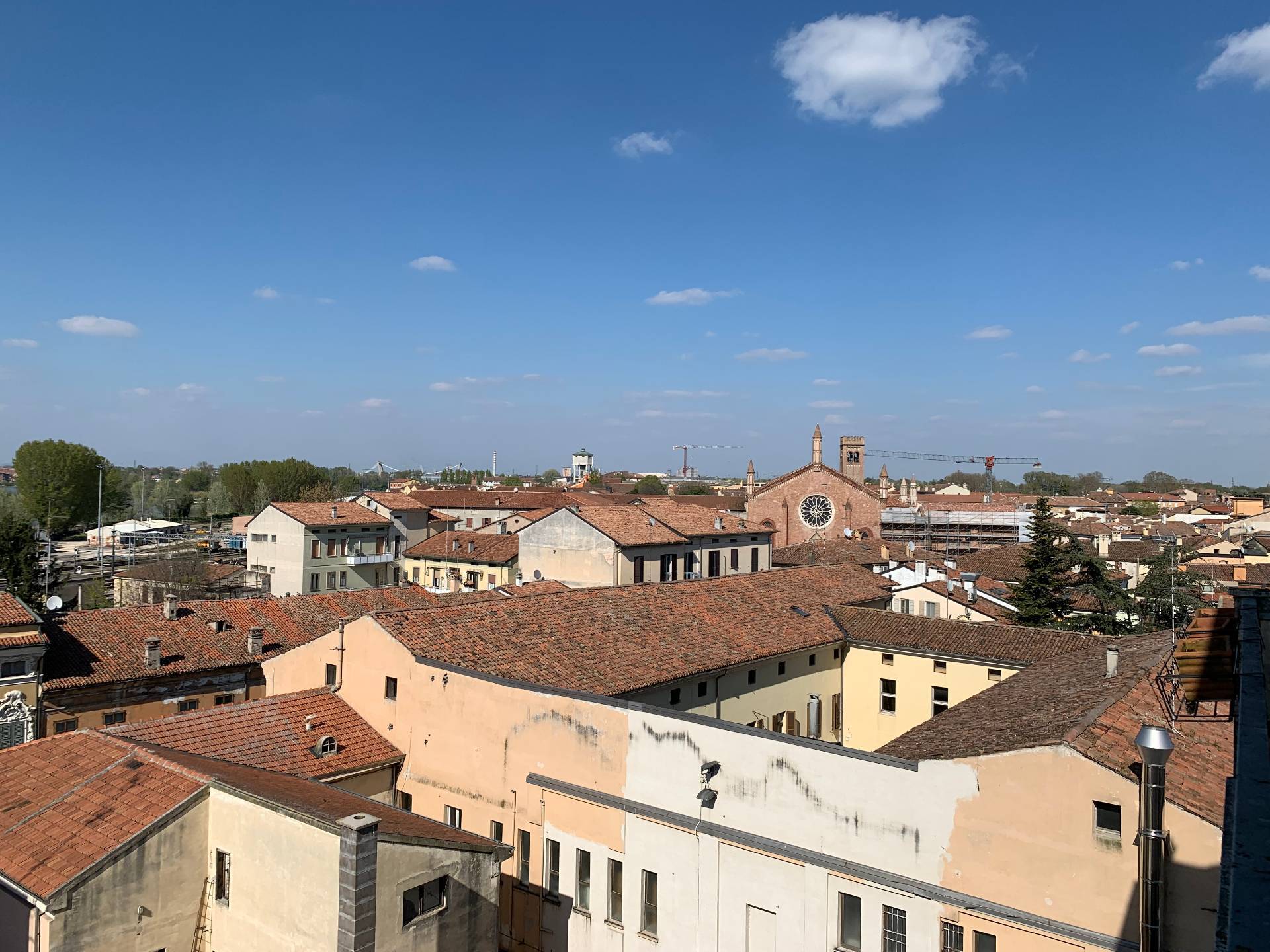 Appartamento in vendita a Mantova, 4 locali, zona Località: Centrostorico, prezzo € 170.000 | PortaleAgenzieImmobiliari.it
