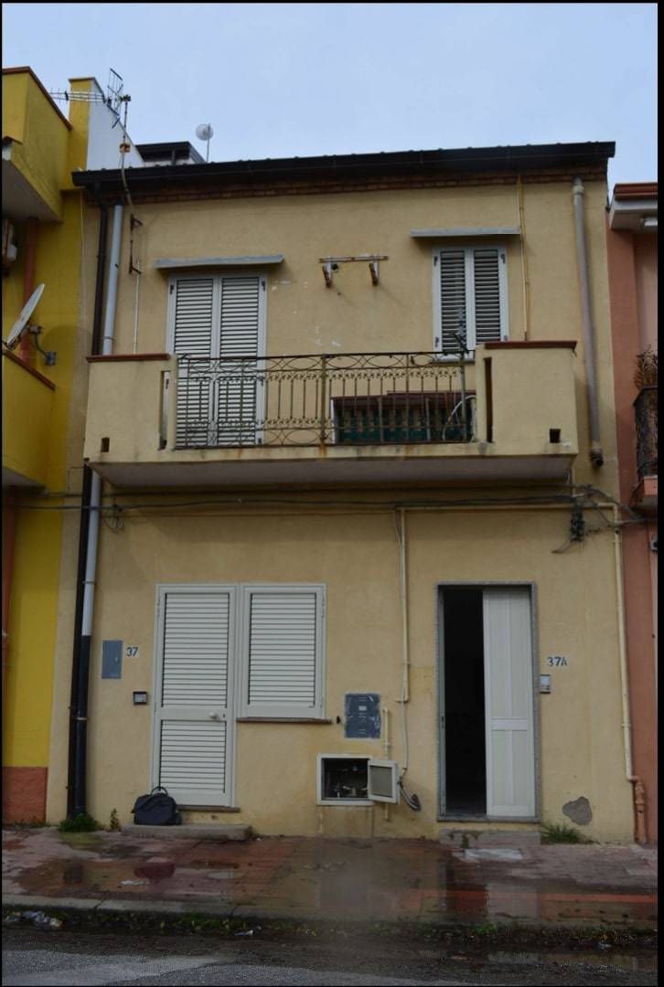 Appartamento in vendita a Bovalino, 6 locali, prezzo € 45.000 | PortaleAgenzieImmobiliari.it