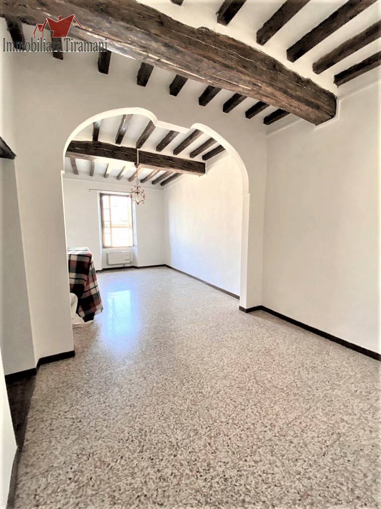 Appartamento in affitto a Castell'Arquato, 2 locali, prezzo € 370 | CambioCasa.it