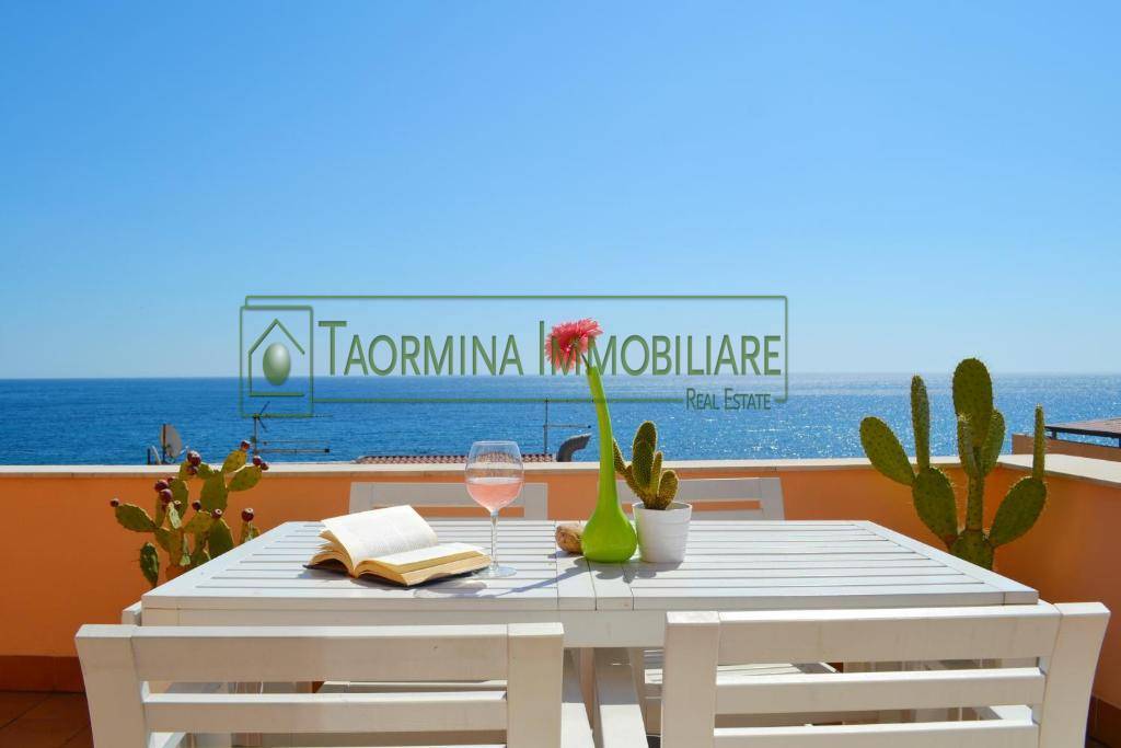 Appartamento in vendita a Giardini-Naxos, 2 locali, zona dini, prezzo € 130.000 | PortaleAgenzieImmobiliari.it