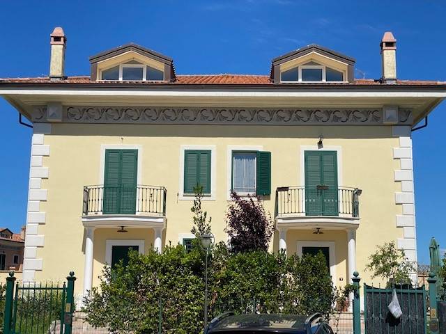 Villa in vendita a Campagnano di Roma, 6 locali, prezzo € 229.000 | CambioCasa.it