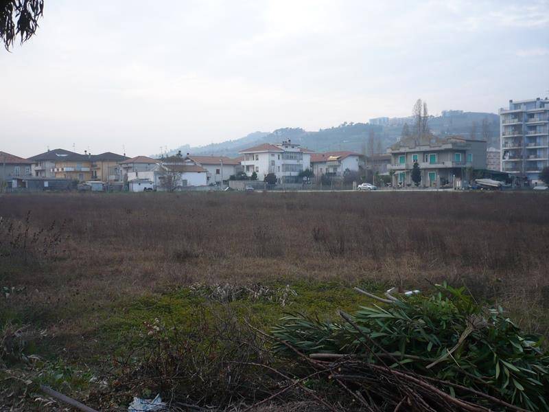 Terreno Edificabile Residenziale in vendita a Alba Adriatica, 9999 locali, prezzo € 400.000 | PortaleAgenzieImmobiliari.it