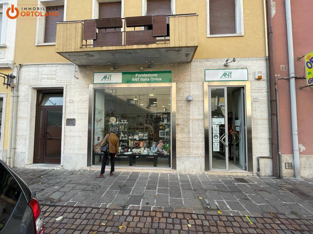 Negozio / Locale in vendita a Monfalcone, 9999 locali, prezzo € 120.000 | CambioCasa.it