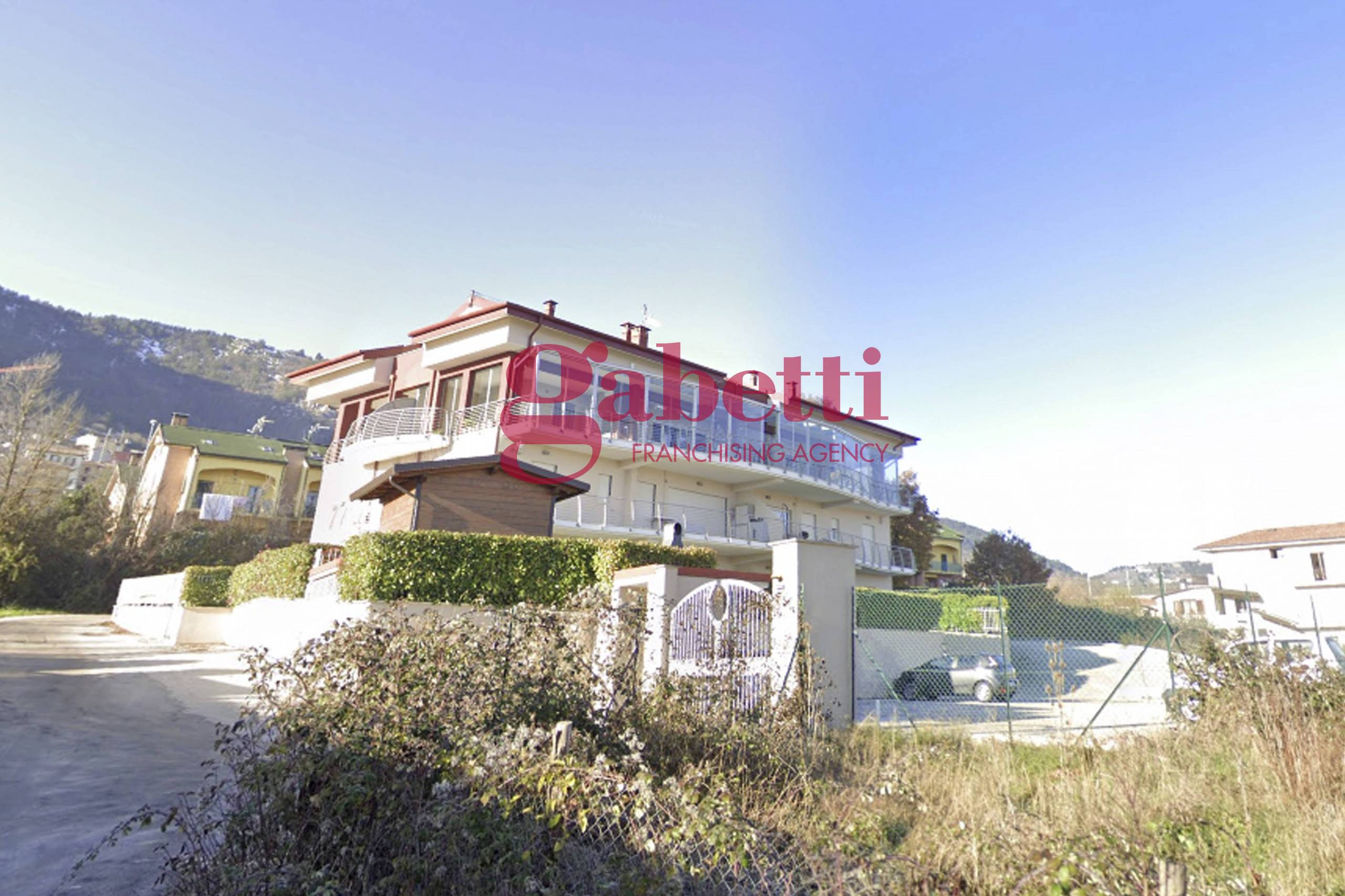 Appartamento in vendita a L'Aquila, 3 locali, zona ola, prezzo € 320.000 | PortaleAgenzieImmobiliari.it