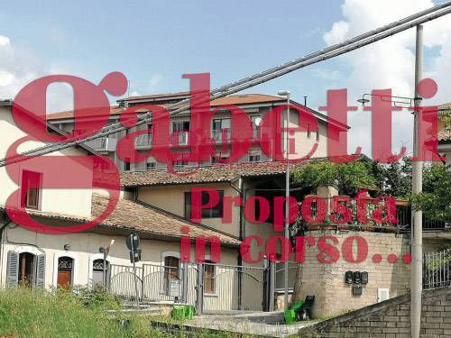 Appartamento in vendita a L'Aquila, 4 locali, zona Località: ViadellaCroceRossa, prezzo € 75.000 | PortaleAgenzieImmobiliari.it