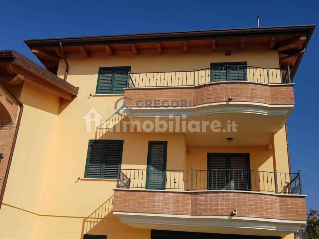 Villa a Schiera in vendita a Colonnella, 8 locali, prezzo € 269.000 | PortaleAgenzieImmobiliari.it