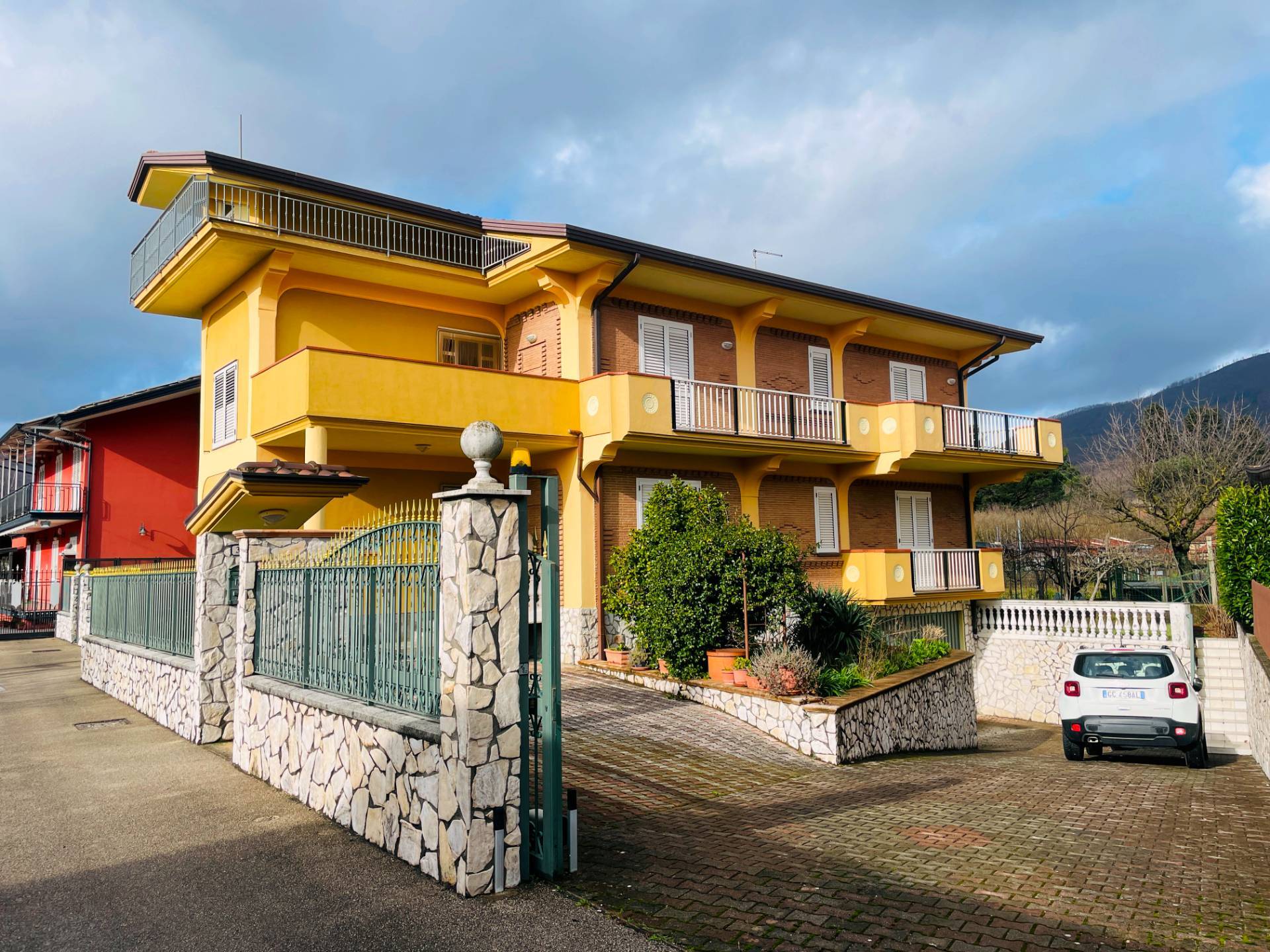 Villa in vendita a Forino, 8 locali, prezzo € 229.000 | PortaleAgenzieImmobiliari.it