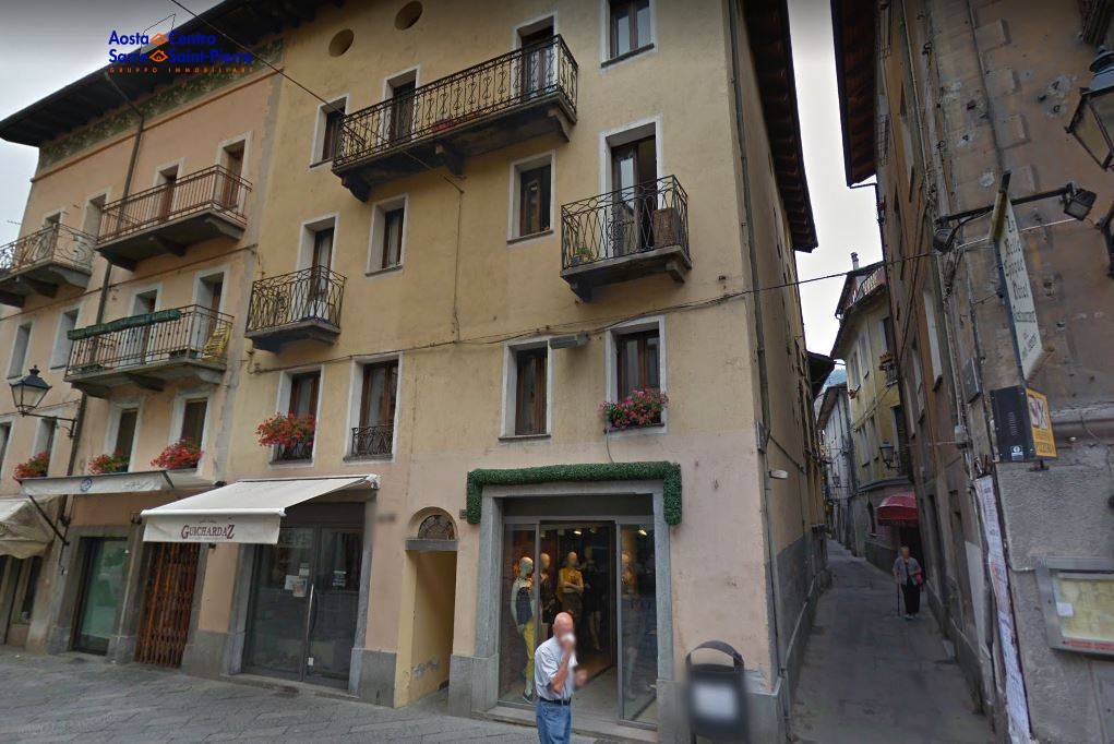 Negozio / Locale in vendita a Aosta, 9999 locali, zona ro, prezzo € 140.000 | PortaleAgenzieImmobiliari.it
