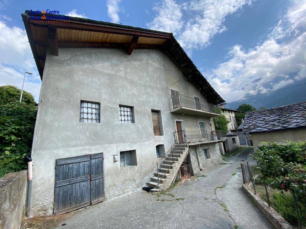 Appartamento in vendita a Gignod, 4 locali, prezzo € 350.000 | PortaleAgenzieImmobiliari.it
