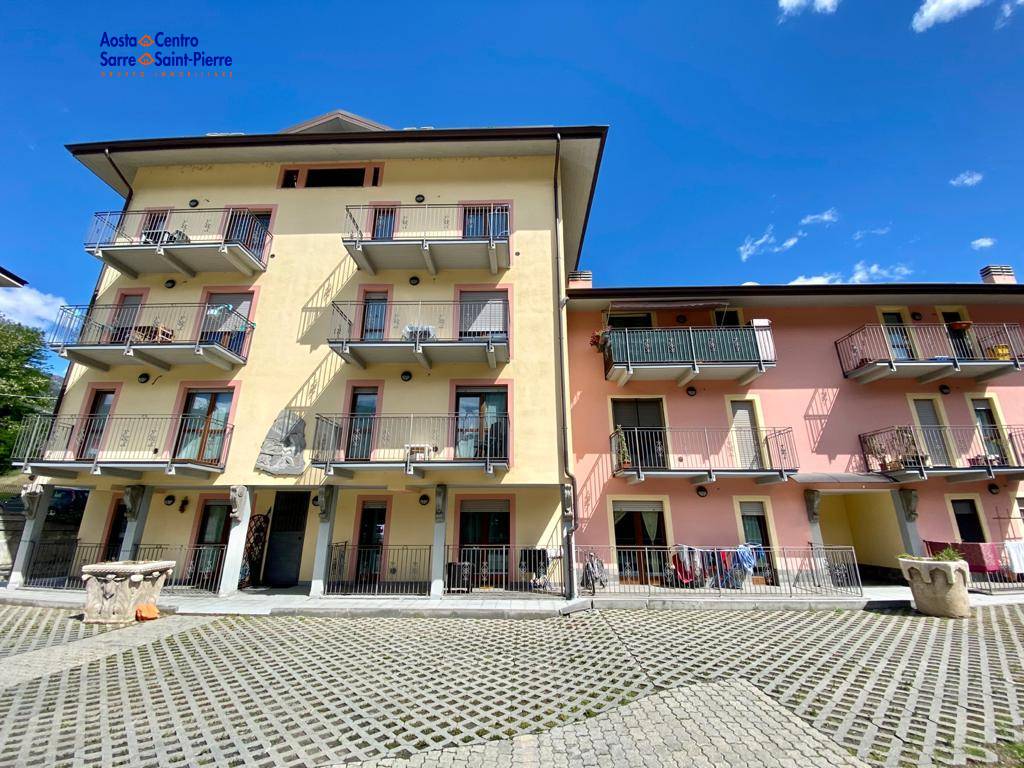 Appartamento in vendita a Aosta, 3 locali, zona Zona: Semicentro, prezzo € 182.000 | CambioCasa.it