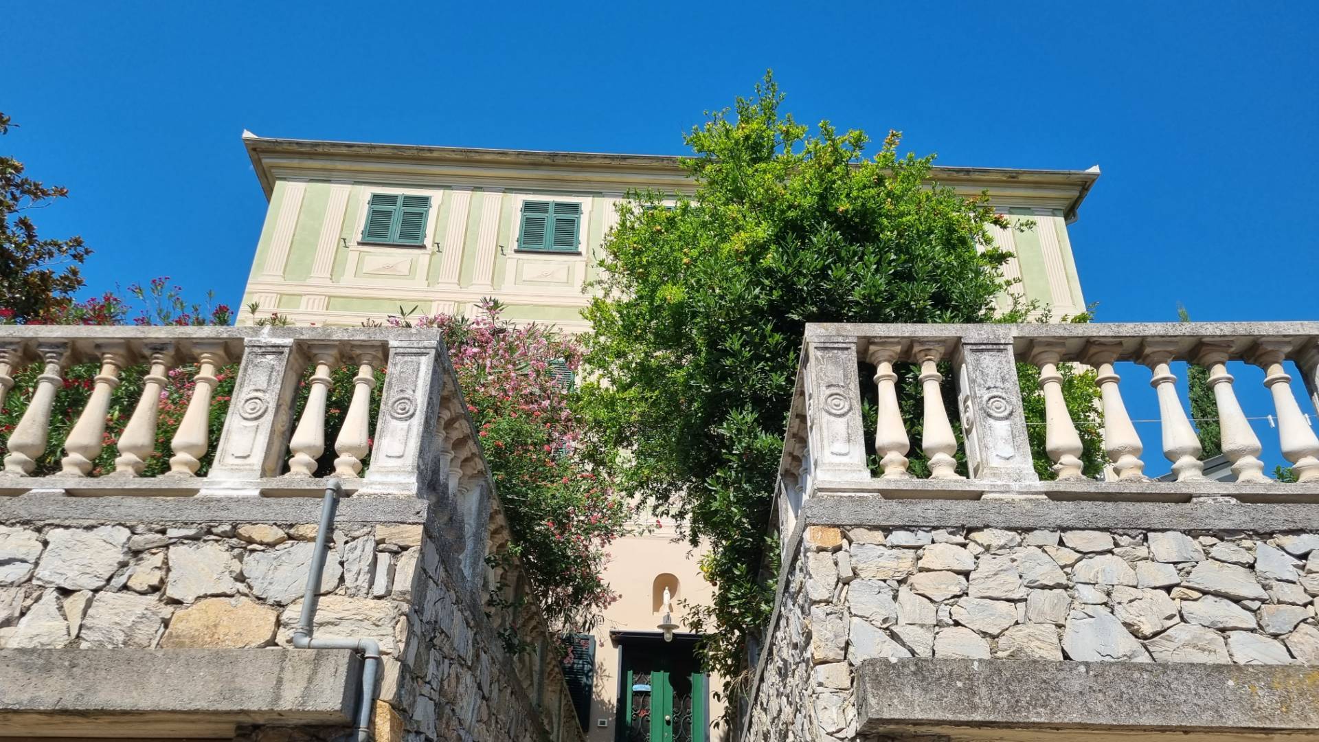Villa in vendita a Finale Ligure, 6 locali, zona Località: FinalePia, prezzo € 430.000 | PortaleAgenzieImmobiliari.it