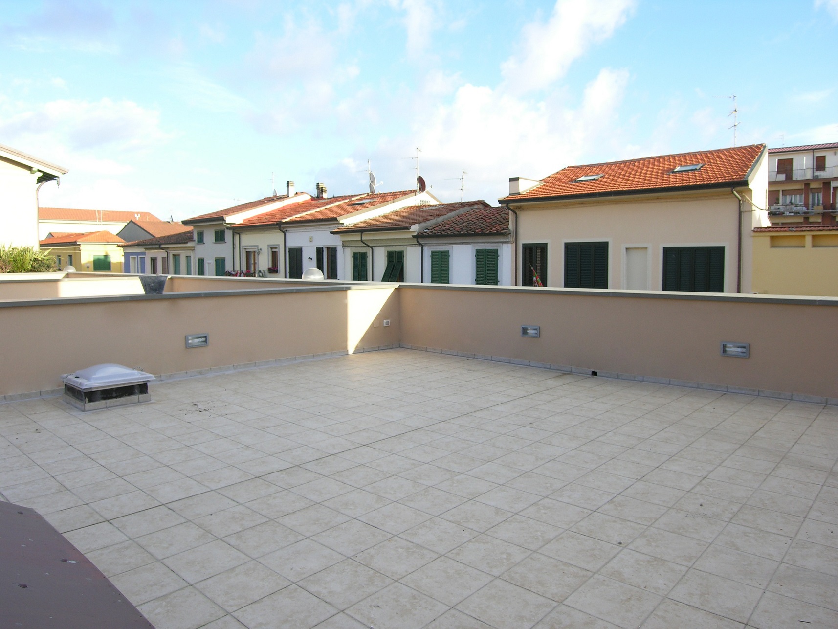 Villa a Schiera in vendita a Viareggio, 4 locali, prezzo € 640.000 | PortaleAgenzieImmobiliari.it