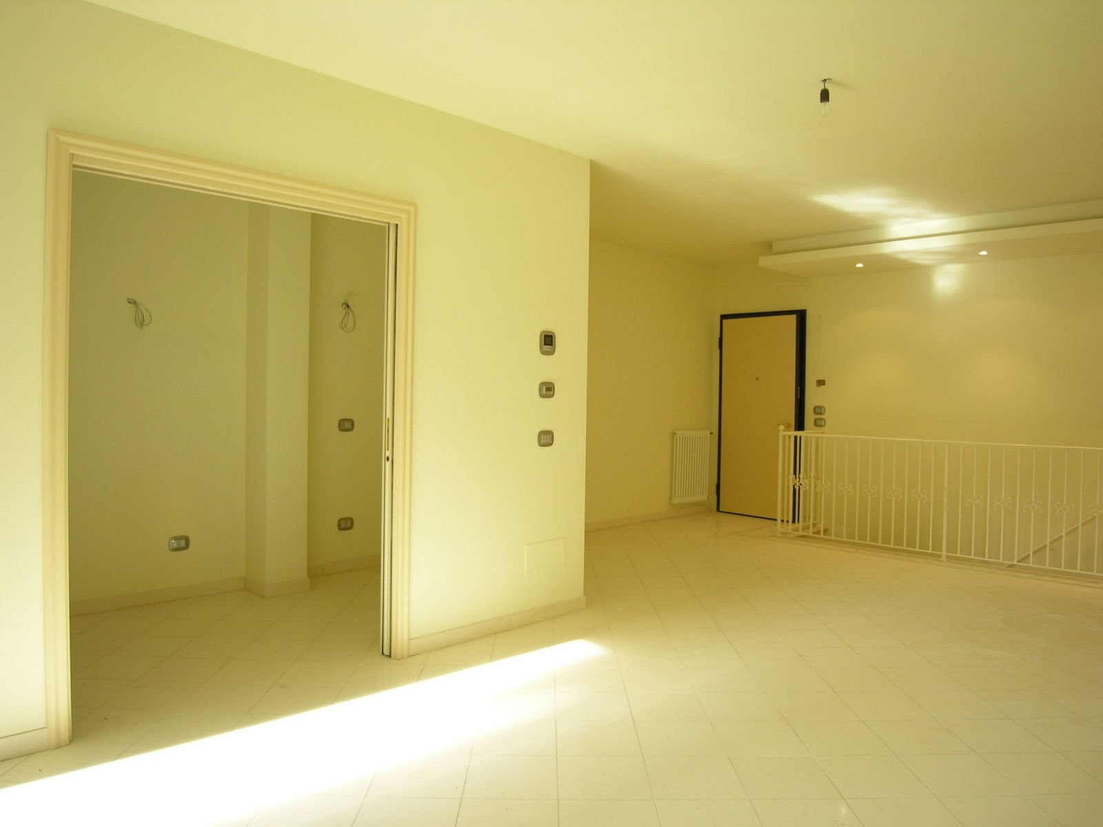 Appartamento in vendita a Viareggio, 4 locali, prezzo € 500.000 | PortaleAgenzieImmobiliari.it
