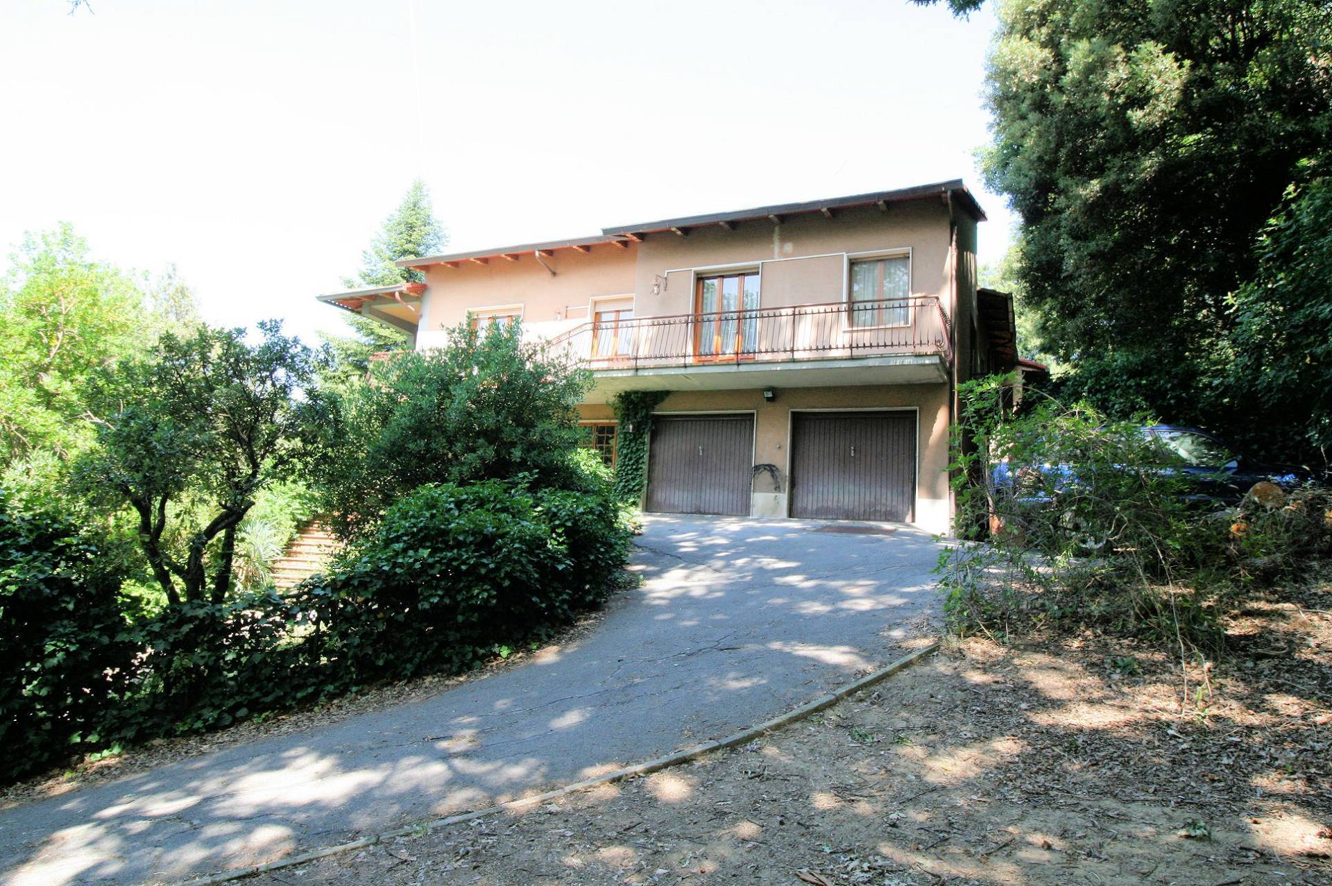 Villa in vendita a Montemurlo, 12 locali, zona olo, prezzo € 450.000 | PortaleAgenzieImmobiliari.it