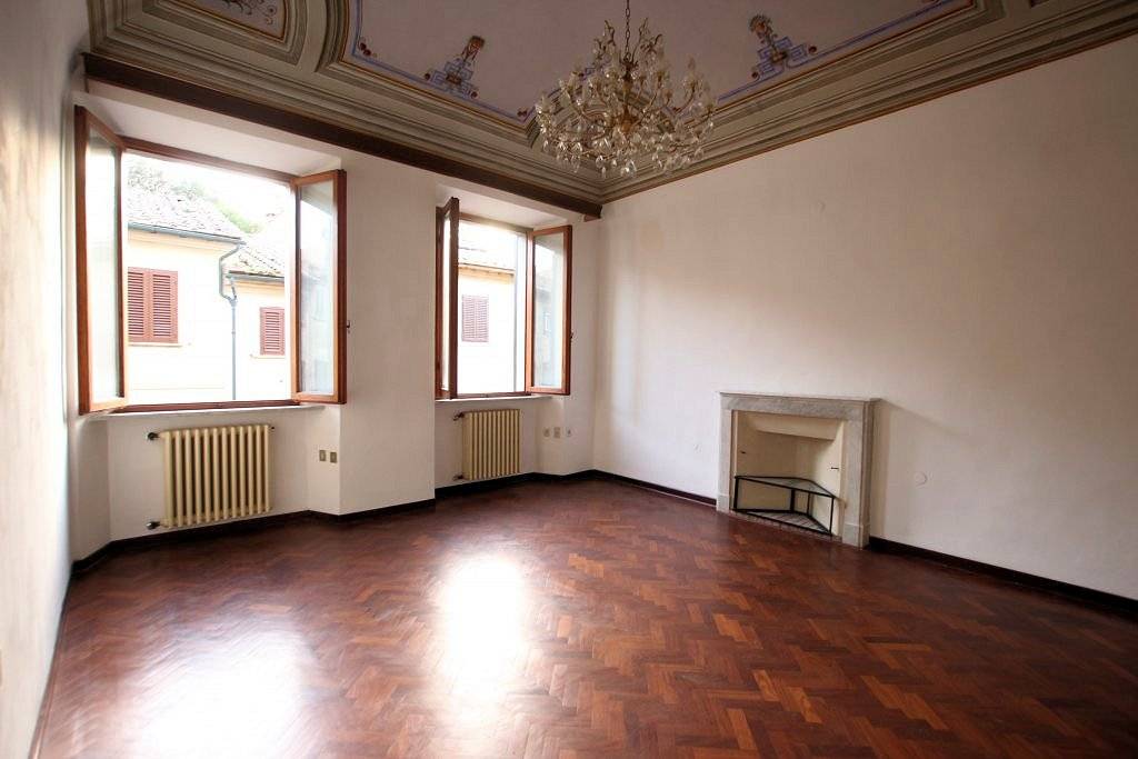 Appartamento in vendita a Volterra, 5 locali, prezzo € 260.000 | PortaleAgenzieImmobiliari.it