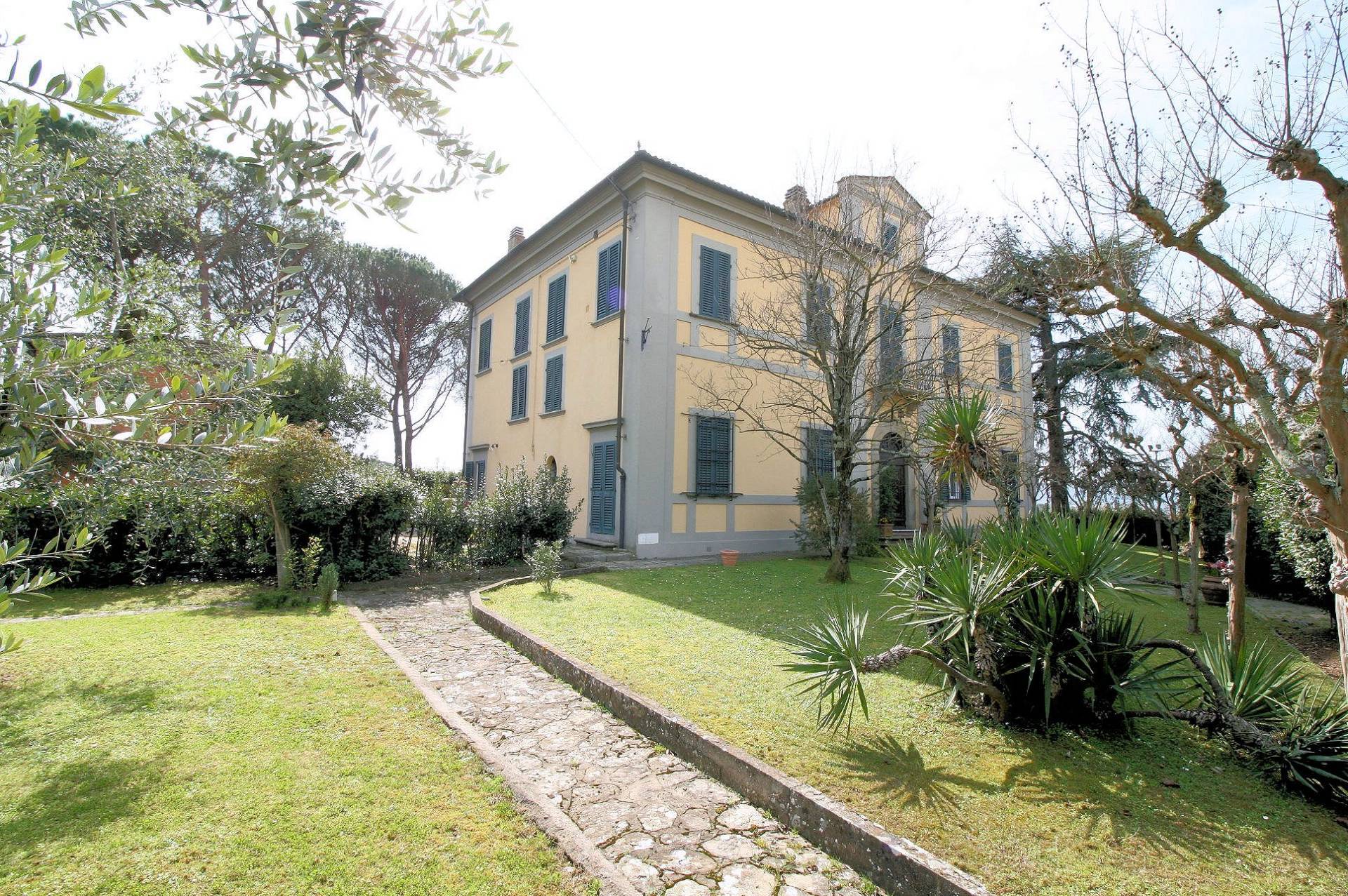 Villa in vendita a Uzzano, 15 locali, zona Località: S.aLucia, prezzo € 680.000 | PortaleAgenzieImmobiliari.it