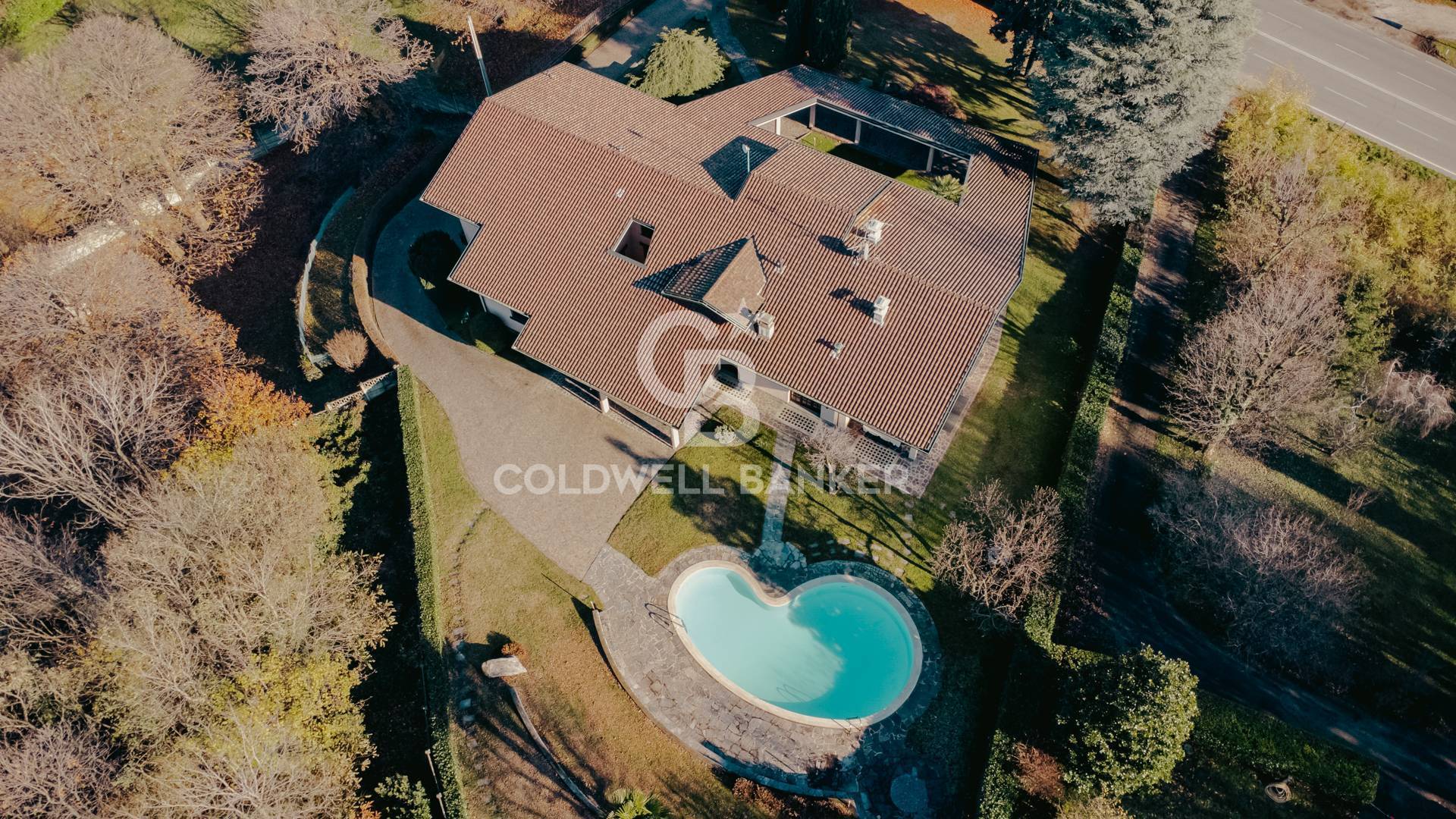 Villa in vendita a Inverigo, 10 locali, prezzo € 1.250.000 | PortaleAgenzieImmobiliari.it
