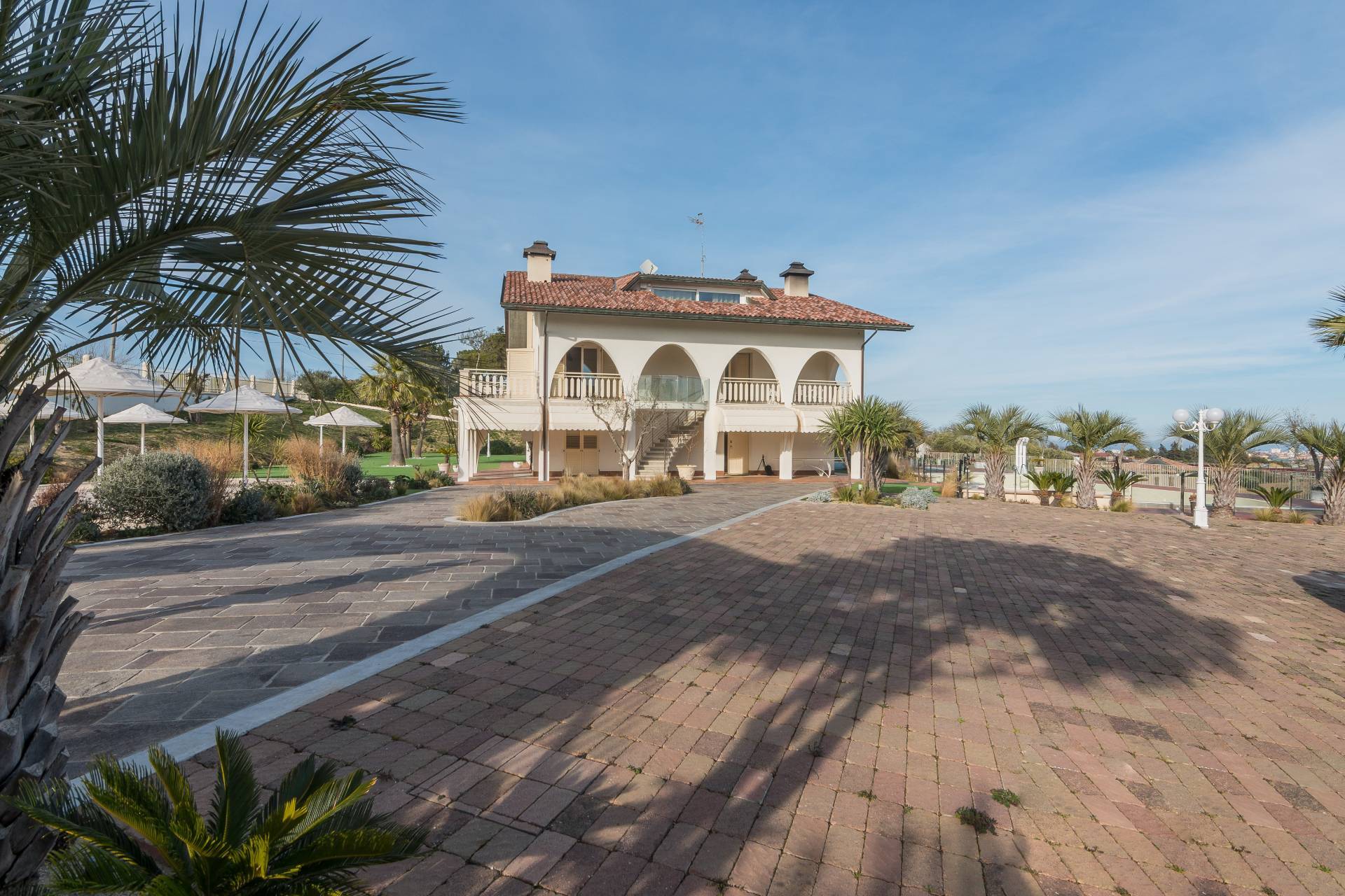 Villa in vendita a Rimini, 14 locali, prezzo € 1.680.000 | PortaleAgenzieImmobiliari.it