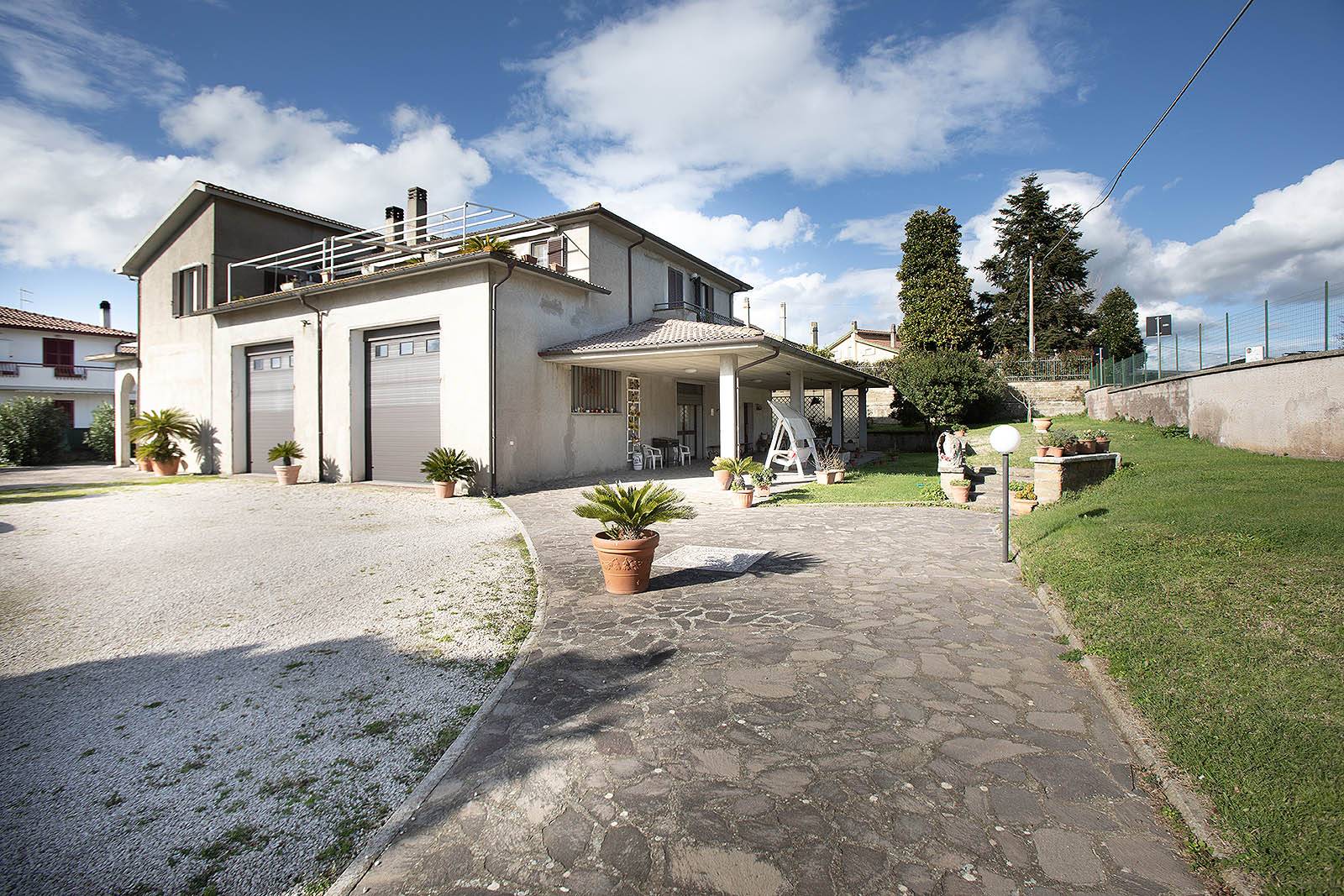 Villa in vendita a Canino, 6 locali, prezzo € 380.000 | PortaleAgenzieImmobiliari.it