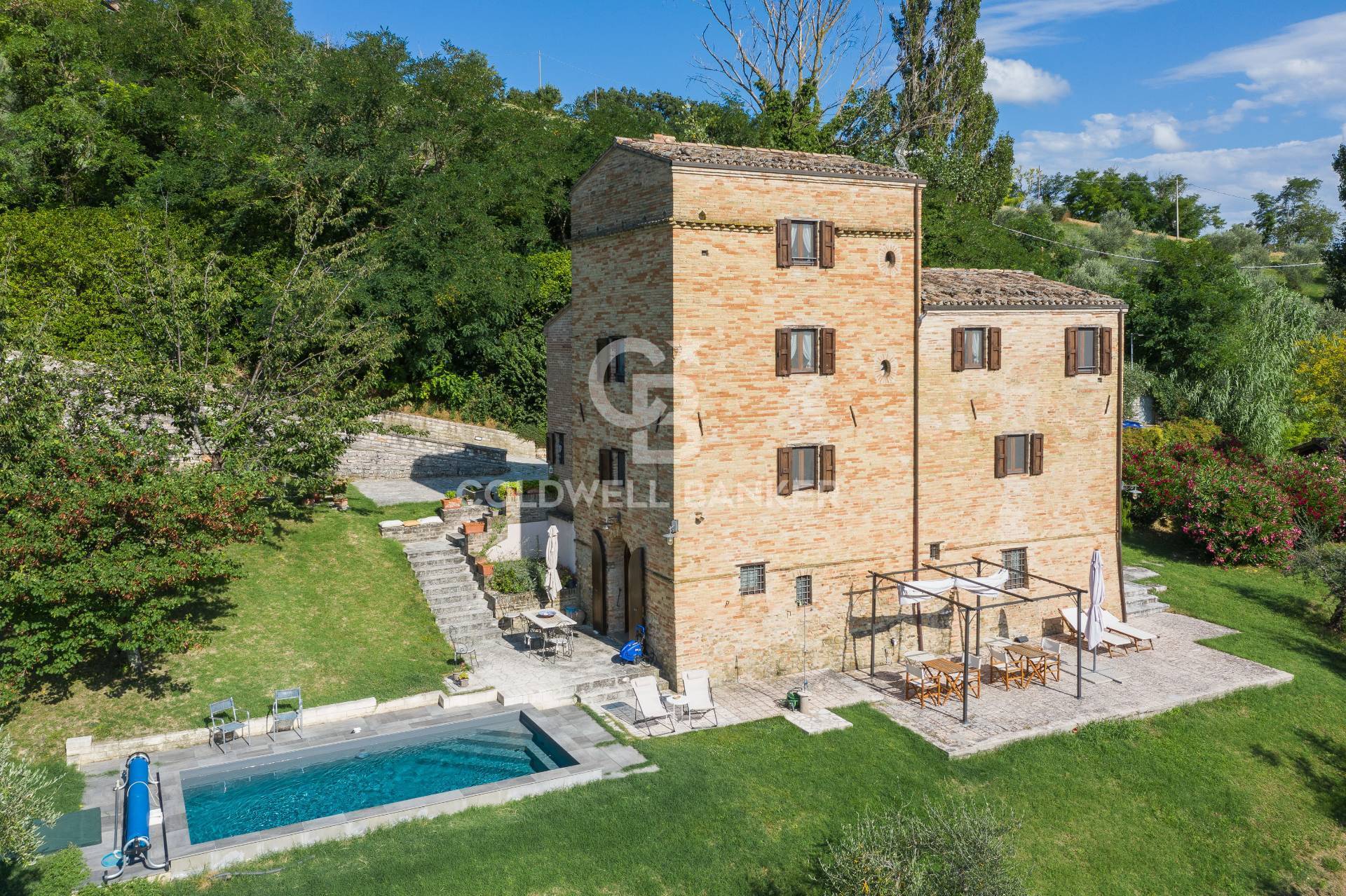 Villa in vendita a Saludecio, 10 locali, prezzo € 990.000 | PortaleAgenzieImmobiliari.it
