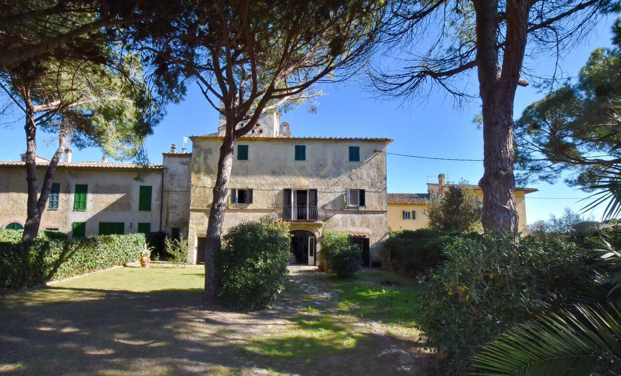 Appartamento in affitto a Orbetello, 8 locali, zona Zona: Albinia, prezzo € 10.000 | CambioCasa.it