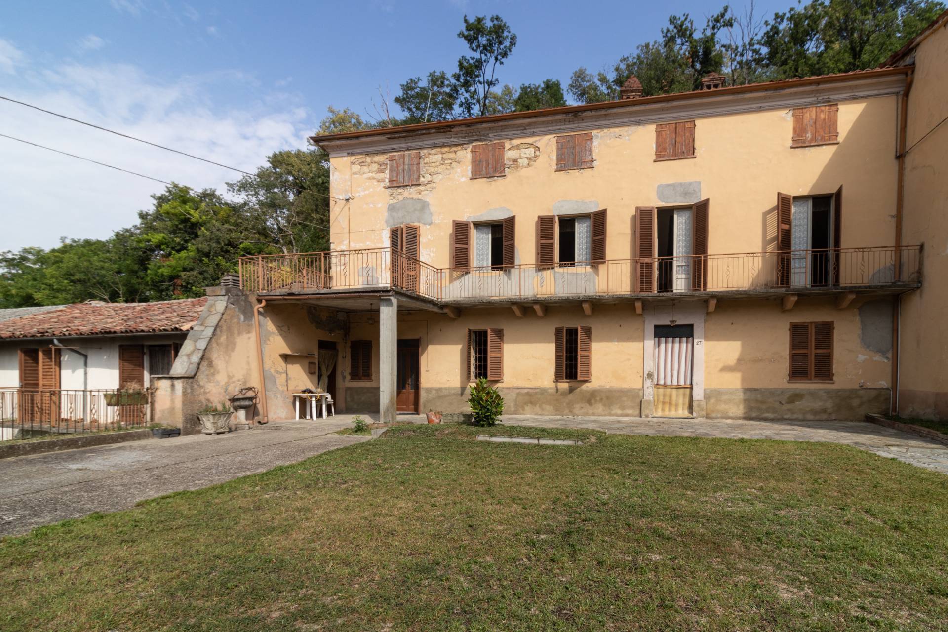 Rustico / Casale in vendita a Moncalvo, 16 locali, prezzo € 70.000 | PortaleAgenzieImmobiliari.it