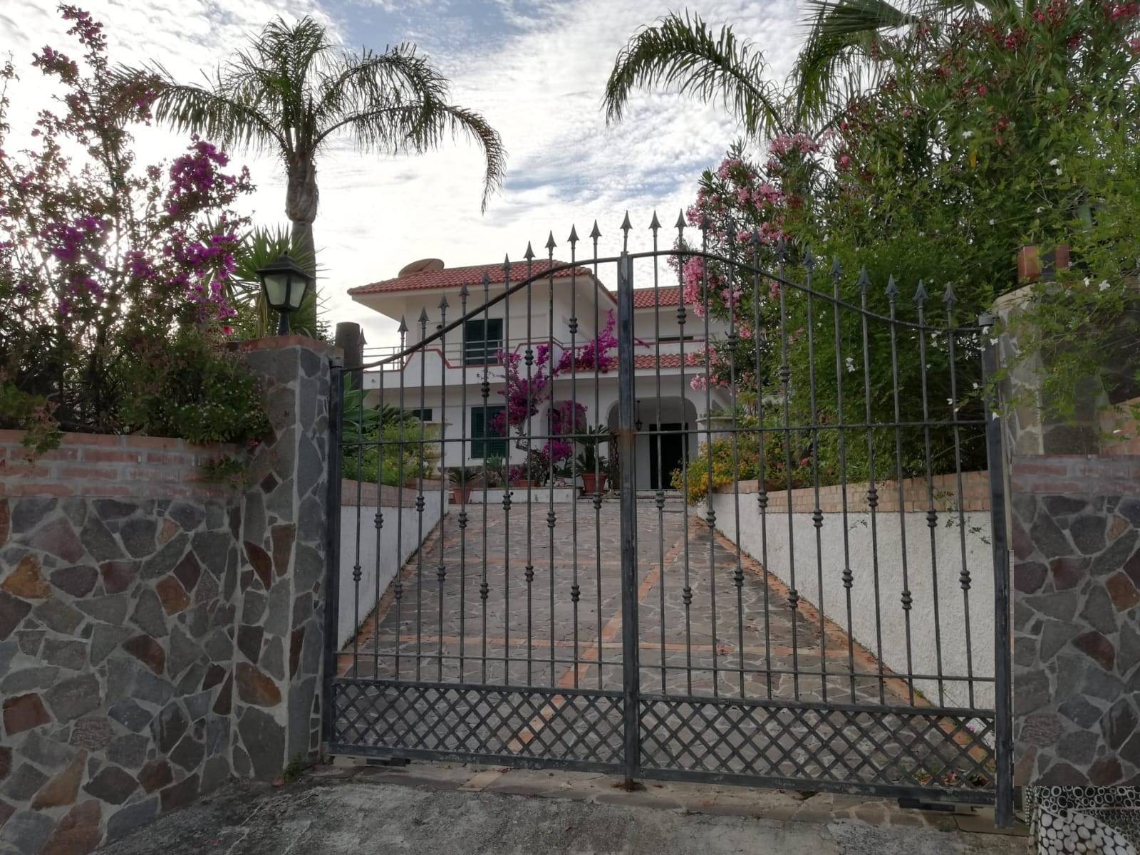 Villa in vendita a Ricadi, 5 locali, prezzo € 440.000 | CambioCasa.it
