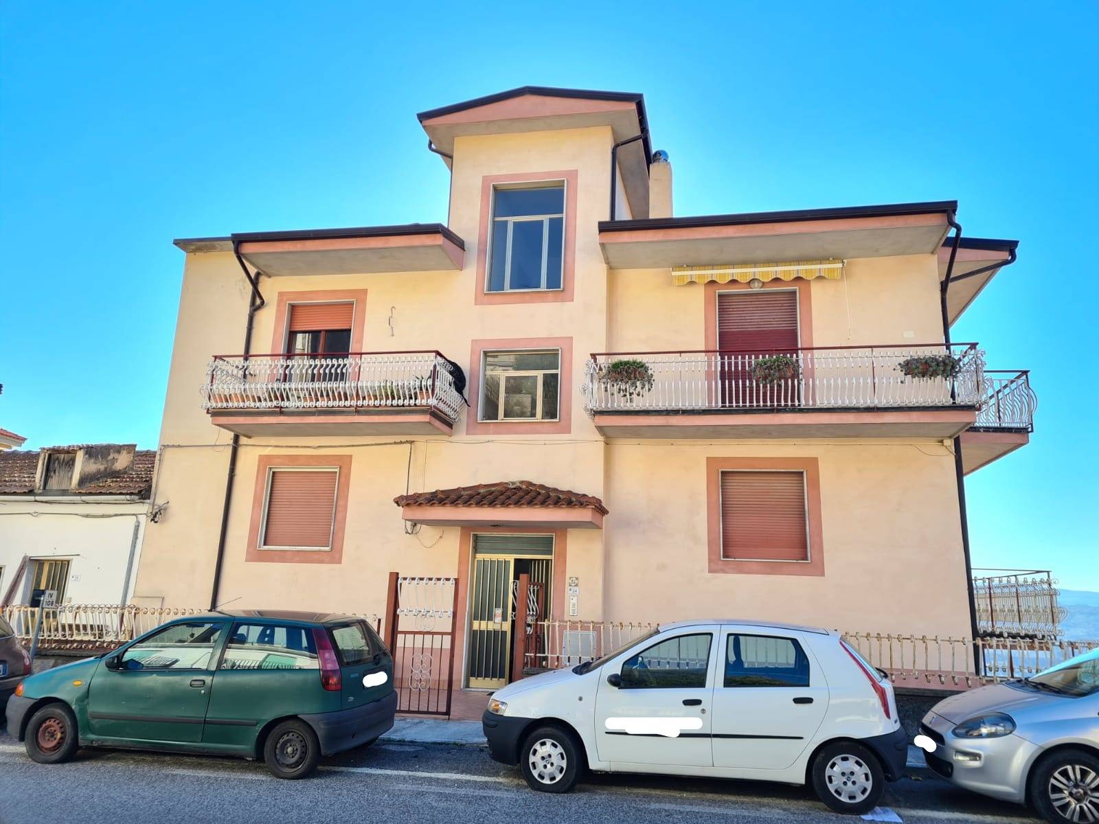 Appartamento in vendita a Ogliastro Cilento, 4 locali, zona Località: OgliastroCilento, prezzo € 105.000 | PortaleAgenzieImmobiliari.it