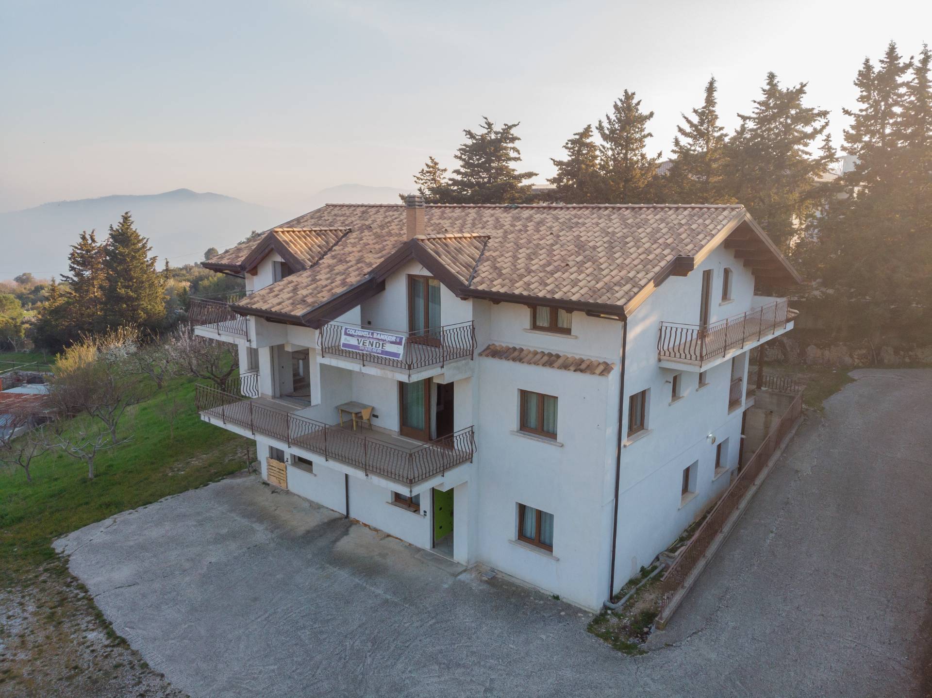 Villa in vendita a Trentinara, 10 locali, prezzo € 398.000 | PortaleAgenzieImmobiliari.it