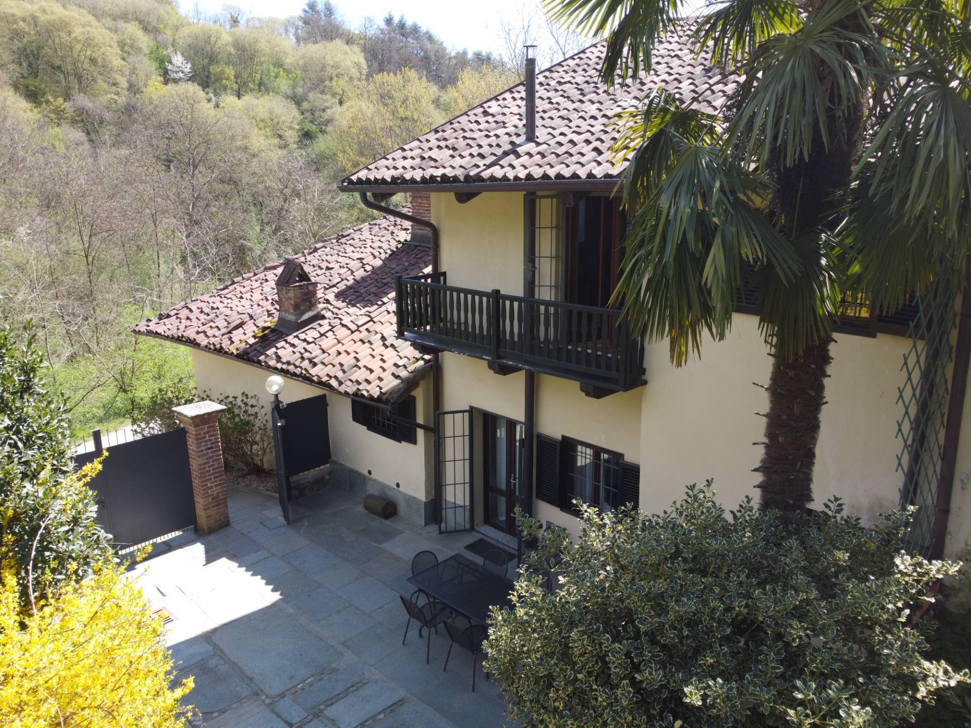 Villa a Schiera in vendita a Moncalieri, 7 locali, prezzo € 320.000 | PortaleAgenzieImmobiliari.it