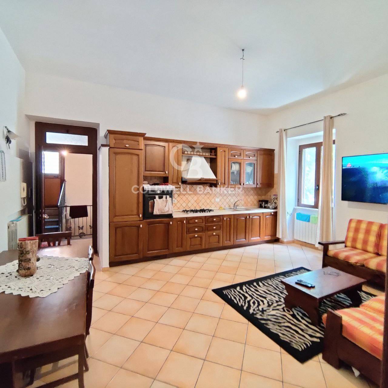 Appartamento in vendita a Tuscania, 4 locali, zona Località: centrostorico, prezzo € 75.000 | PortaleAgenzieImmobiliari.it