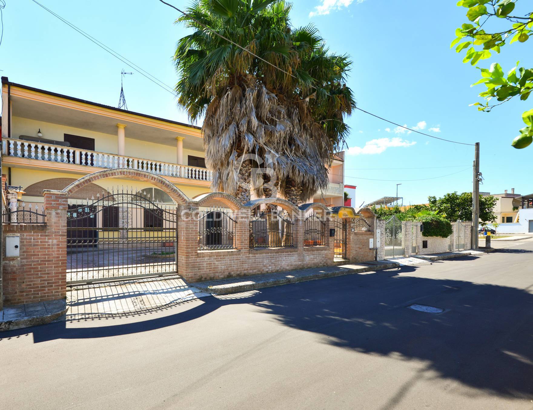 Villa in vendita a Nociglia, 8 locali, prezzo € 170.000 | PortaleAgenzieImmobiliari.it