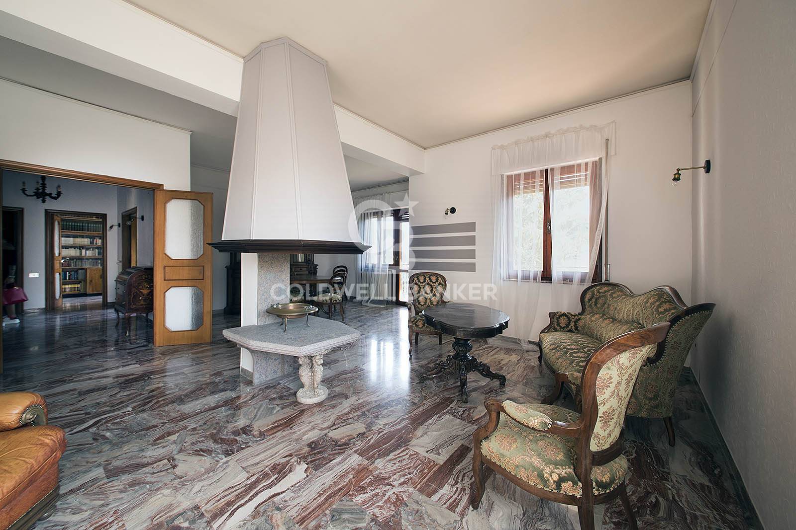 Villa in vendita a Montefiascone, 10 locali, prezzo € 289.000 | PortaleAgenzieImmobiliari.it