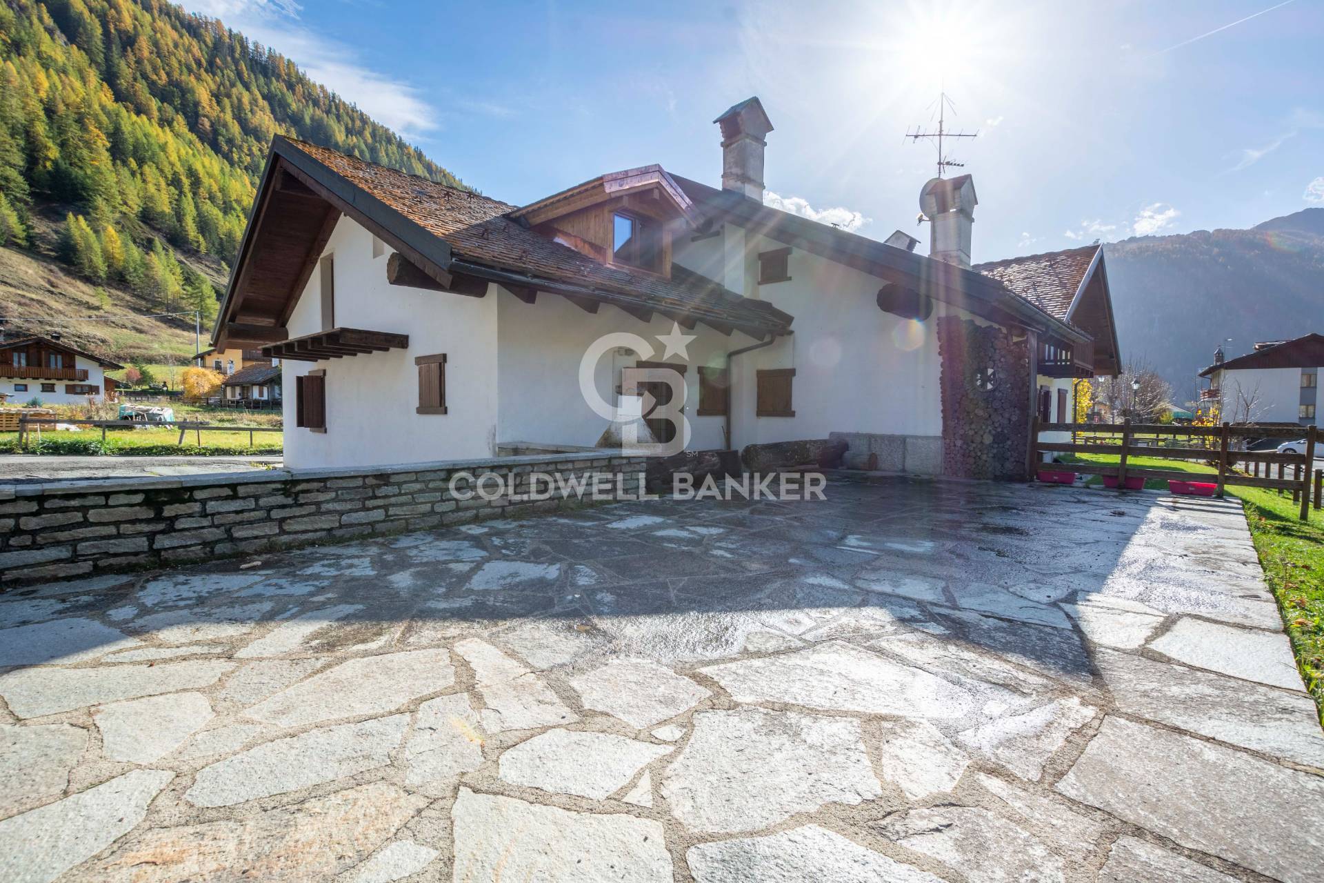 Villa in vendita a La Thuile, 3 locali, prezzo € 600.000 | PortaleAgenzieImmobiliari.it
