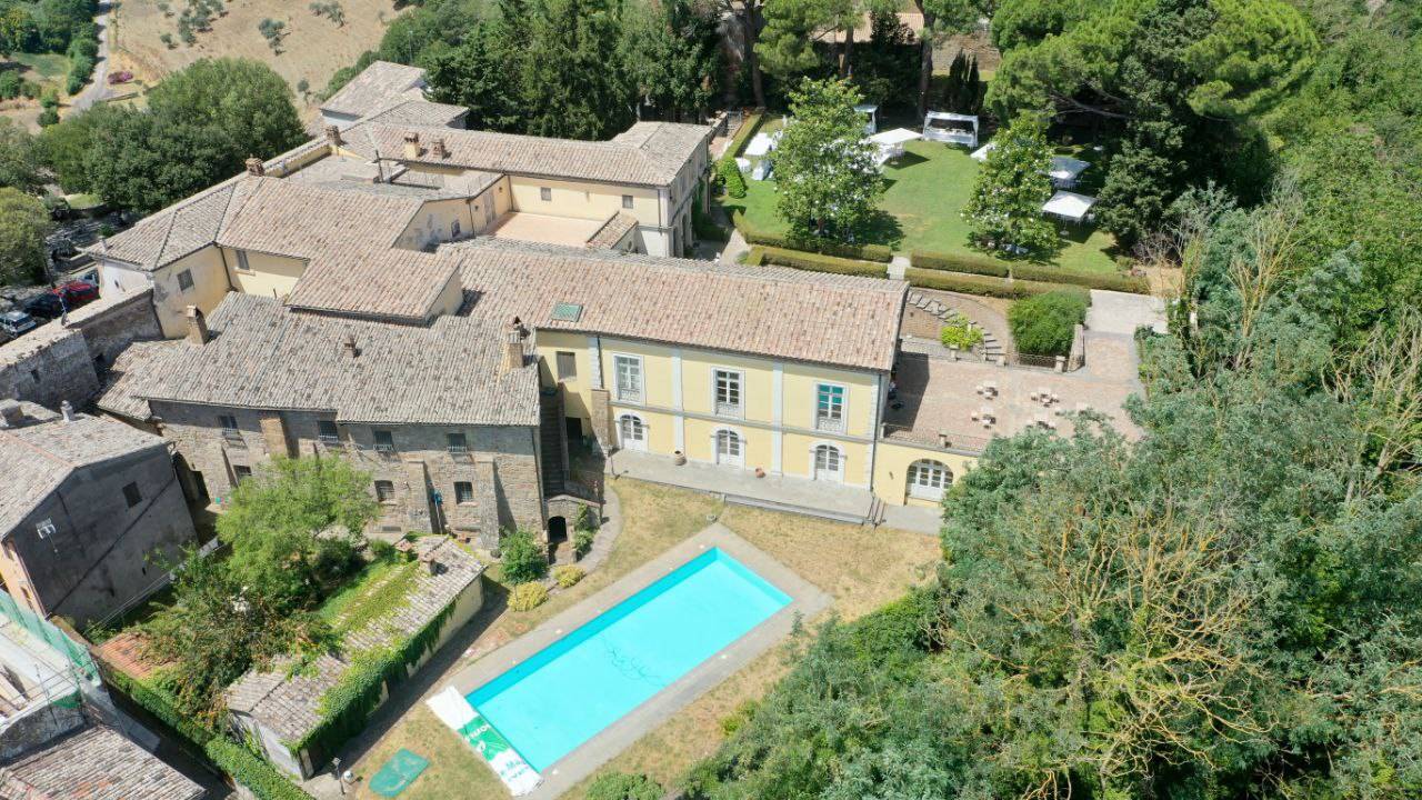 Villa in vendita a Lubriano, 85 locali, prezzo € 3.950.000 | CambioCasa.it
