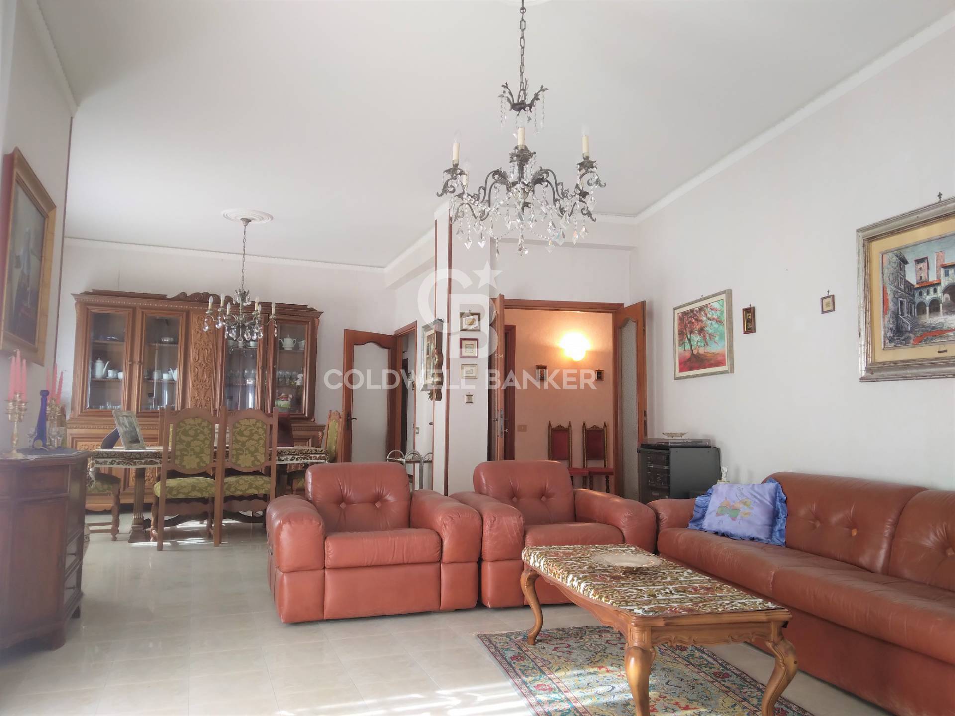 Appartamento in vendita a Viterbo, 8 locali, prezzo € 190.000 | PortaleAgenzieImmobiliari.it