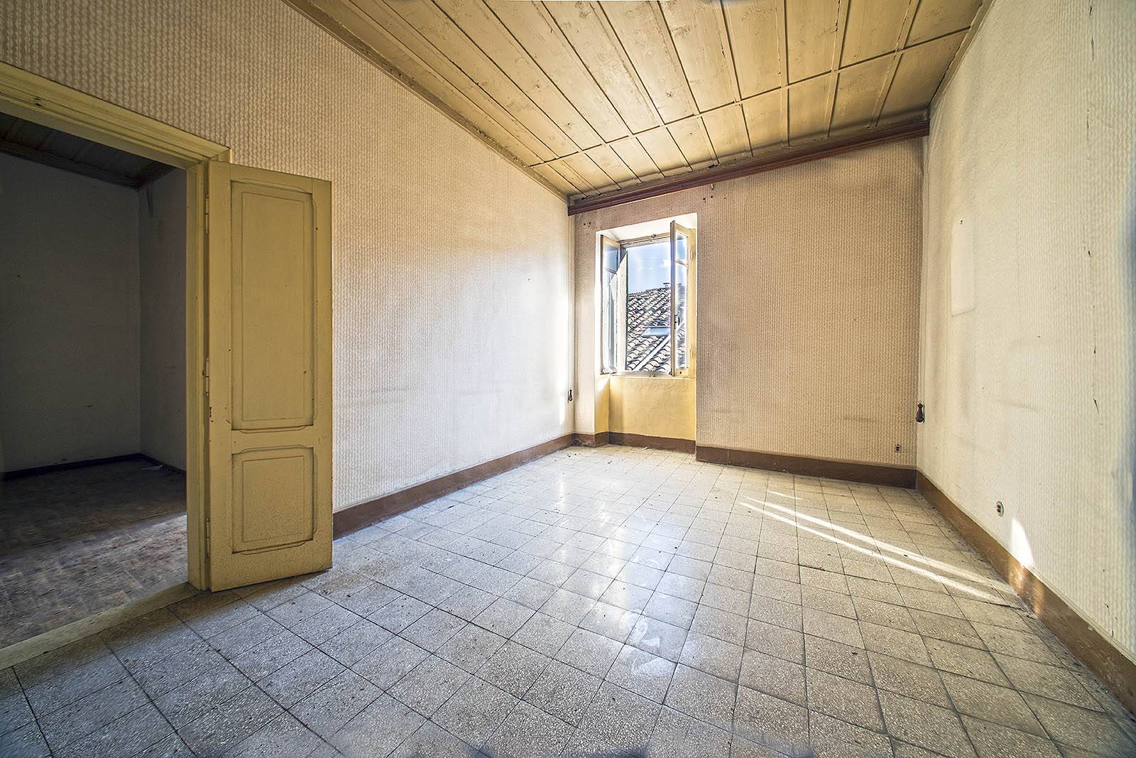 Appartamento in vendita a Viterbo, 4 locali, zona ro, prezzo € 55.000 | PortaleAgenzieImmobiliari.it